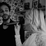 Manon & Ryadh, duo voix-piano entre jazz, pop et chanson française, offrent une ambiance musicale.