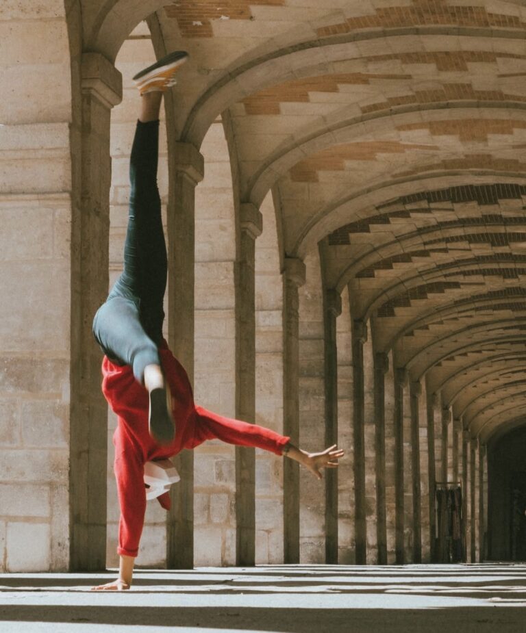 Bianca, artiste de tissu acrobatique - Opalia Productions